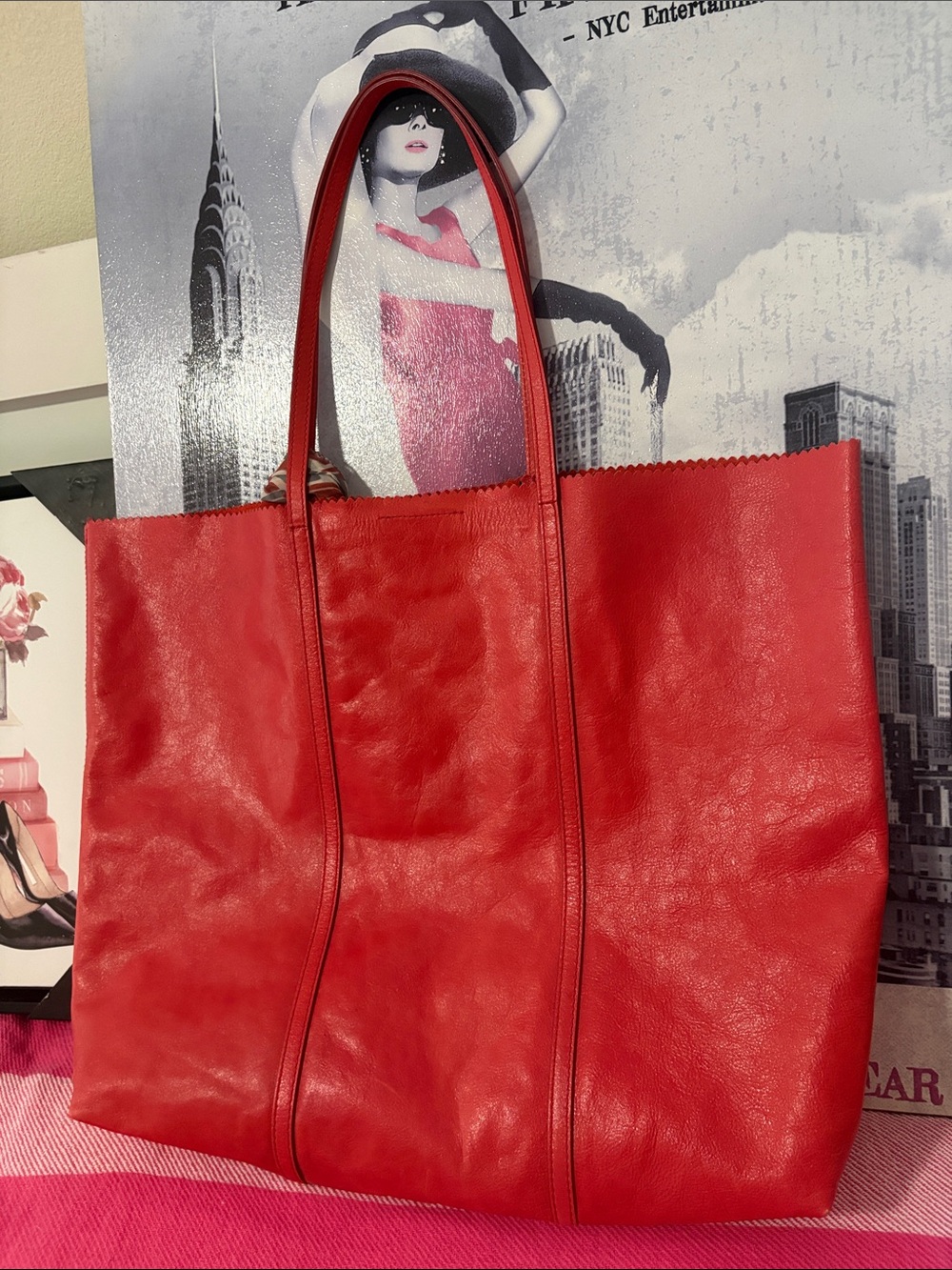 Banana Republic Pale Red Leather Scalloped-Top Tote - Picture 13 of 16